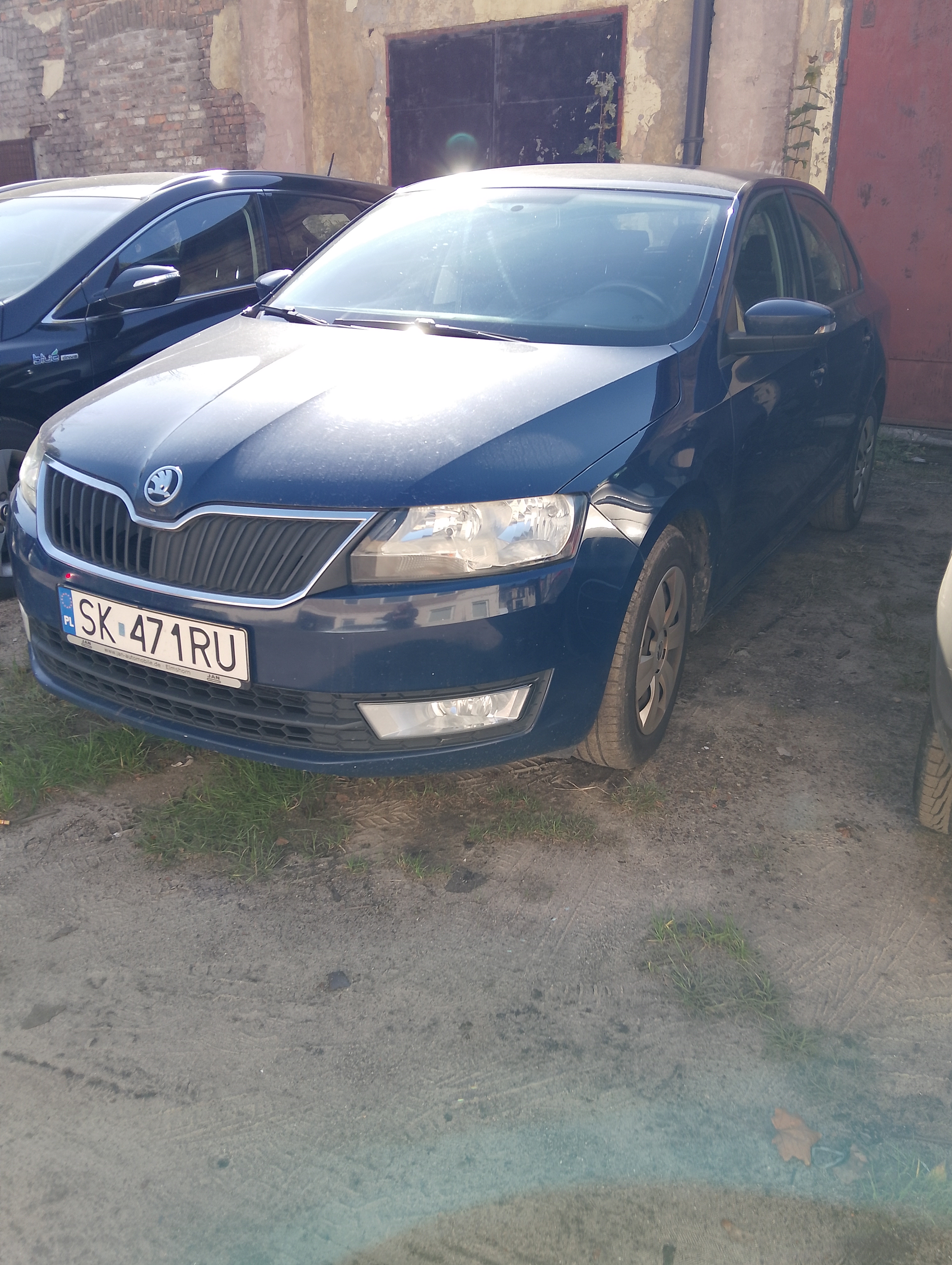 SKODA RAPID NIEBIESKI 2016R 
