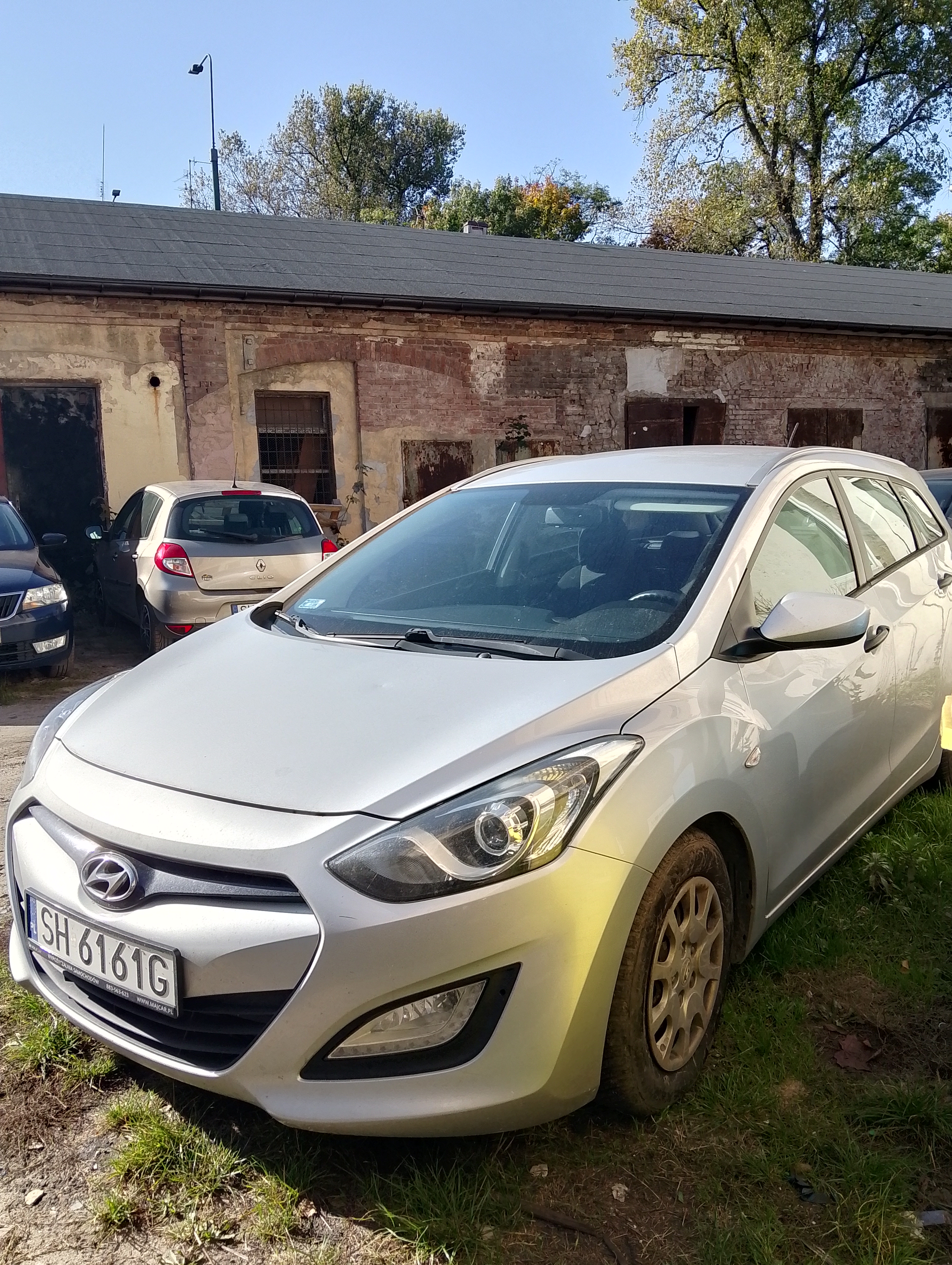 HYUNDAI I30 SREBRNY 2015R 